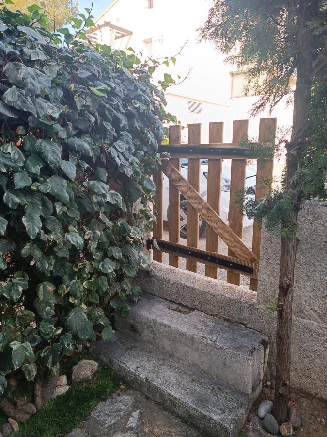Joli Studio Res Au Calme En Rez De Jardin A Bandol. Exterior foto
